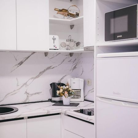 Vila Promajna 3 エクステリア 写真