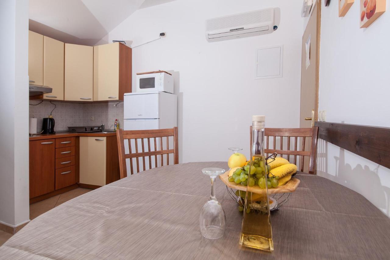 Vila Promajna 3 エクステリア 写真
