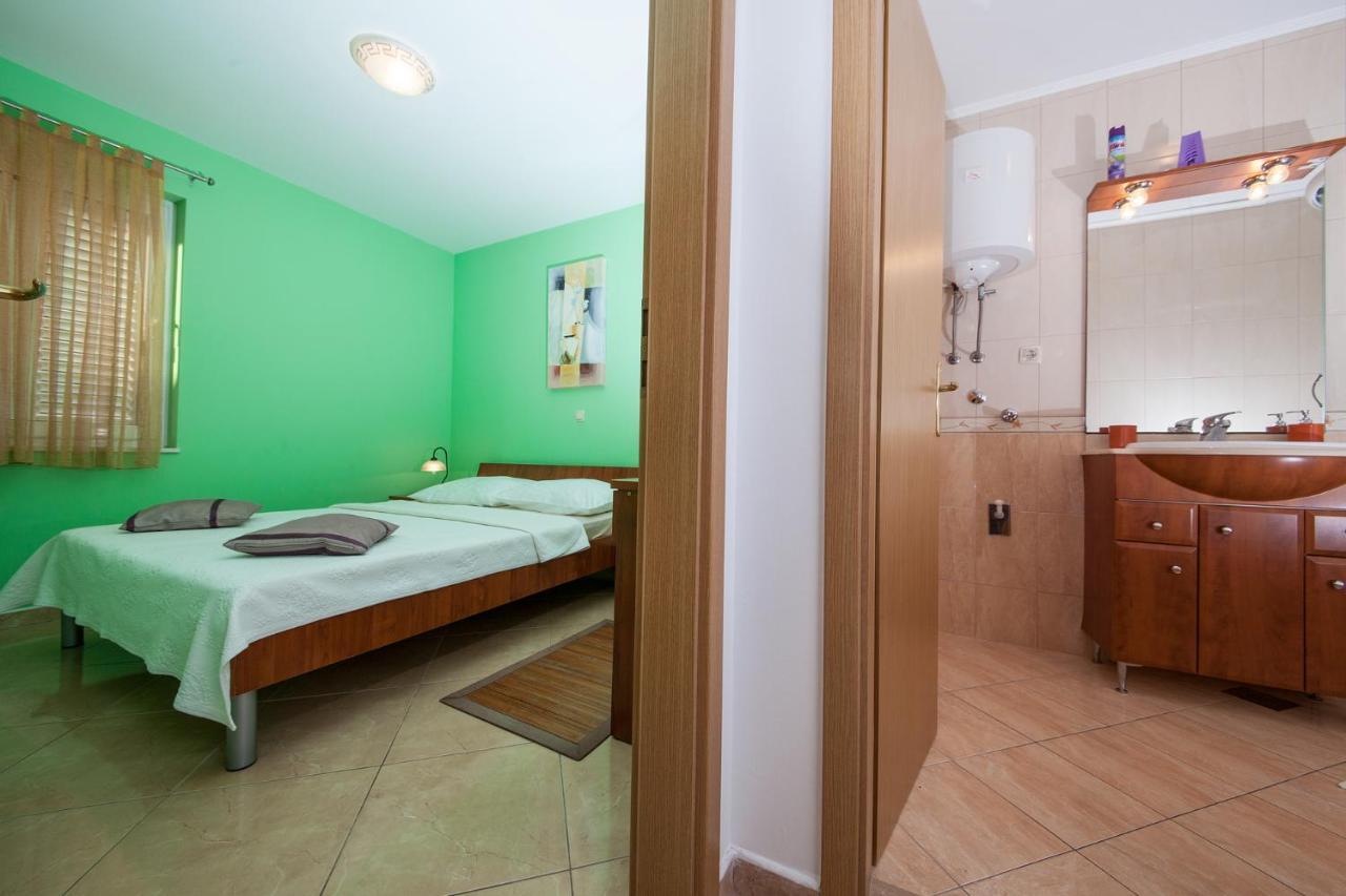 Vila Promajna 3 エクステリア 写真